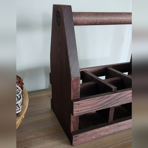 🍻🏡 Rustic Wooden Bottle Caddy – Vintage Farmhouse Beer Crate Built-In Opener - Picture 5 of 15